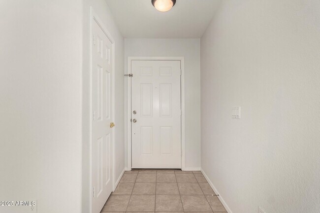 Building Photo - 12712 S 175th Dr