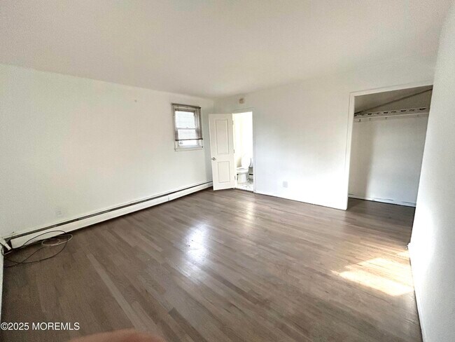 Building Photo - 1510 7th Ave