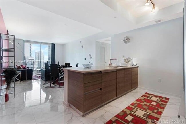 Building Photo - 1100 S Miami Ave