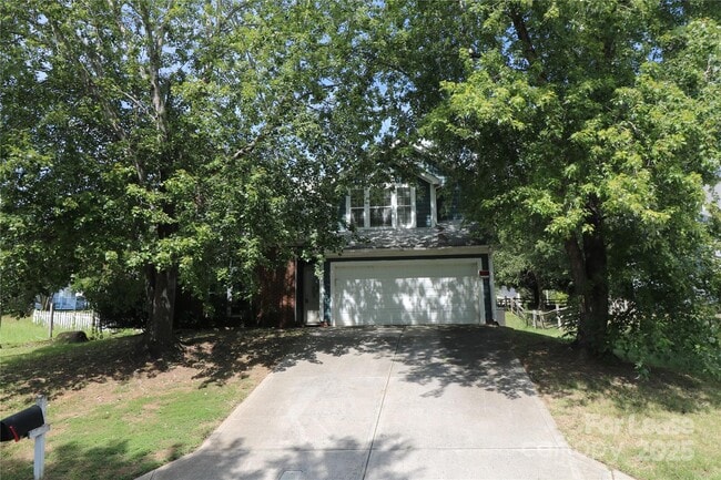 Primary Photo - 7130 Lanark Ct