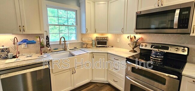 Building Photo - 1205 Mt Pleasant Dr