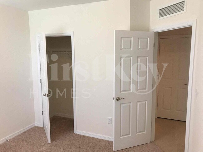 Building Photo - 217 NW 9th St