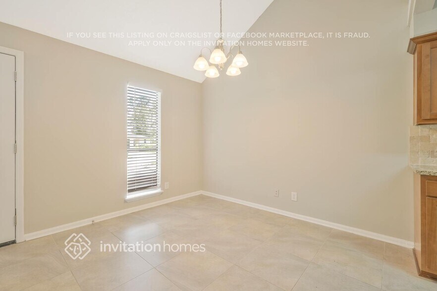 Building Photo - 3691 Ballestero Dr S