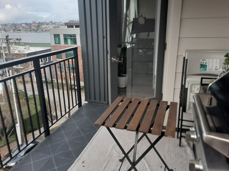 Building Photo - 769 Hayes St