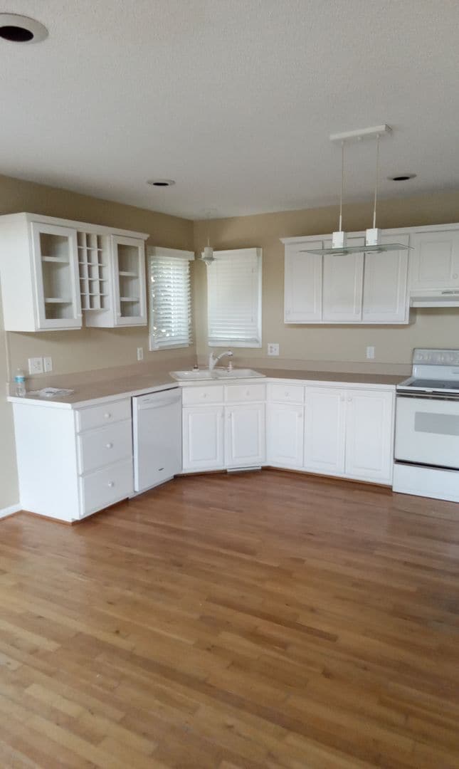 Building Photo - Emerald Isle Gated Community