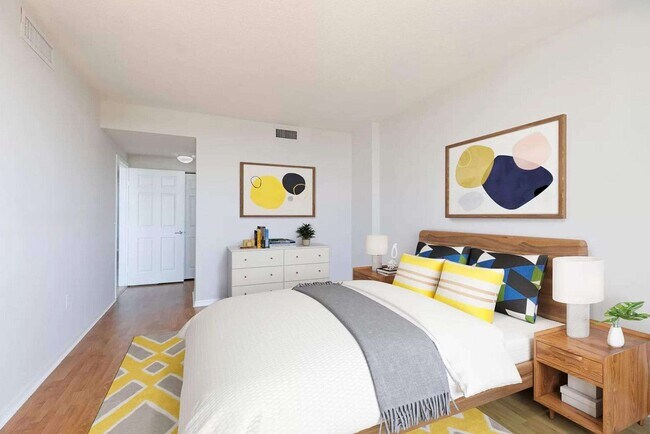 Master Bedroom - 215 SW 42nd Ave