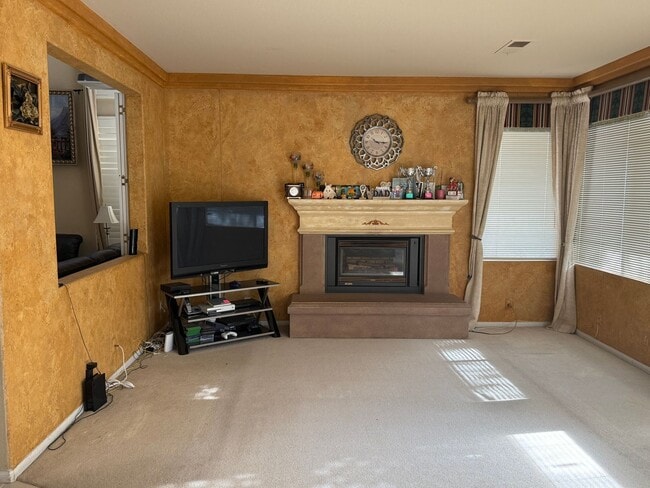 Building Photo - Scripps Ranch 4 Br 3 baths garage yard solar for rent $4990