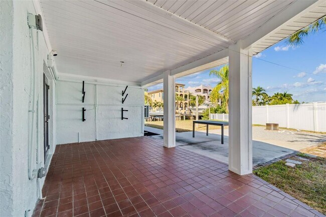 Building Photo - 1733 Bayou Grande Blvd NE