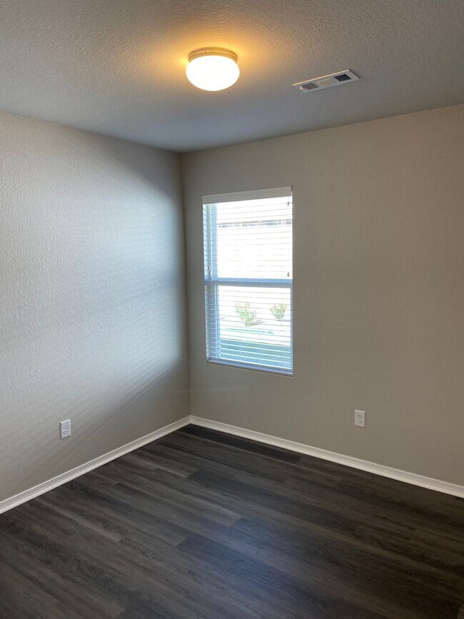 Building Photo - *Pre-leasing* Three Bedroom | Two Bath Home in Faulkner Crossing