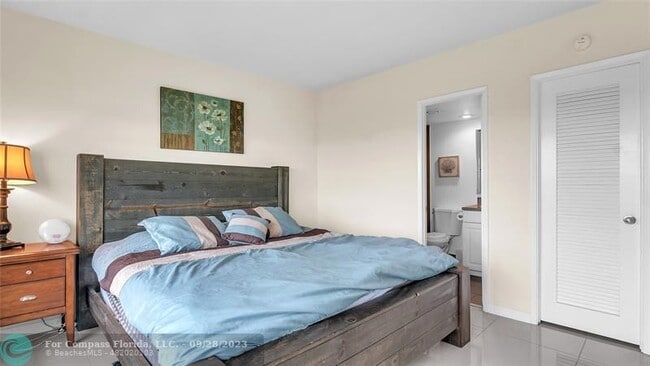 Building Photo - 3150 N Palm Aire Dr