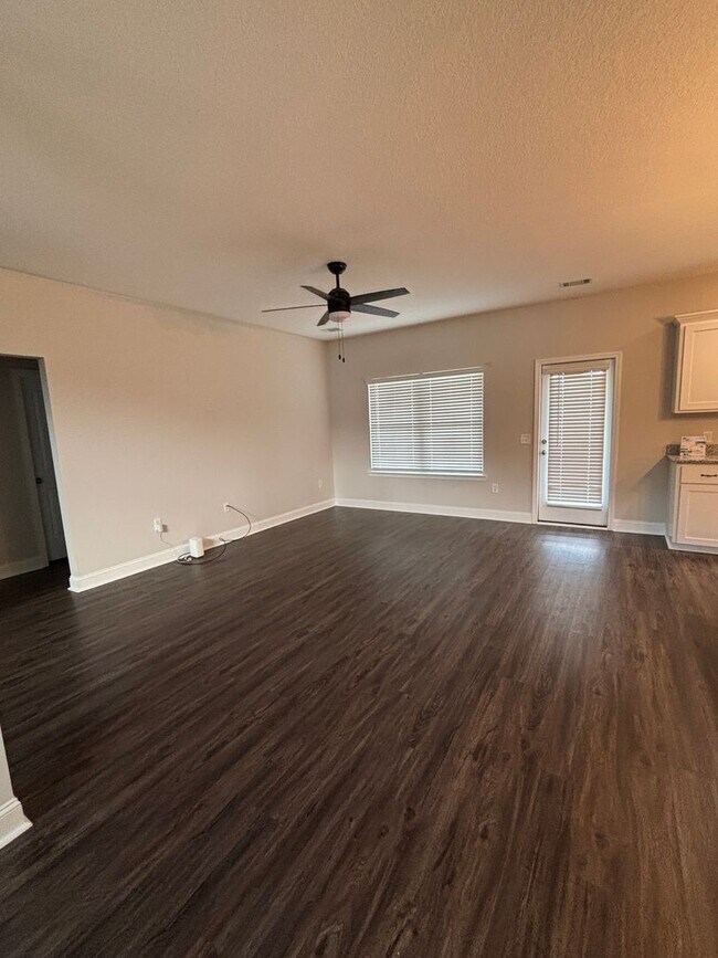 Building Photo - 238 Marron Wy