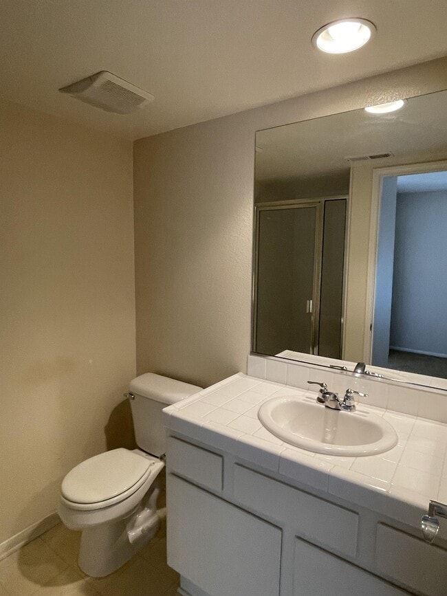 Building Photo - 300 Tesoro Gln