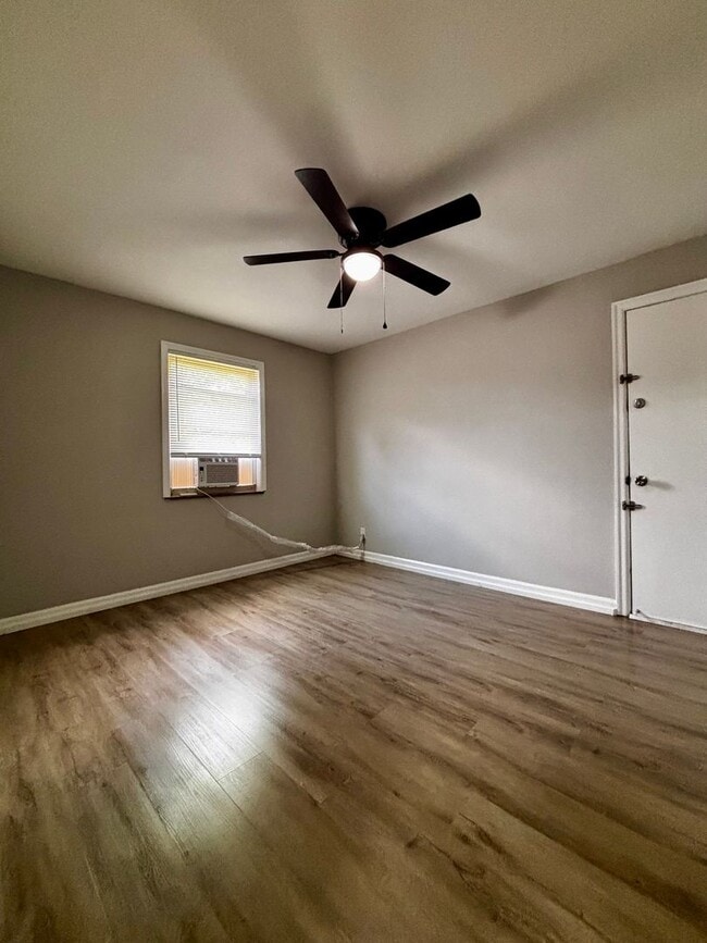 Building Photo - Cozy 1 bedroom in Fairborn! Newly renovated