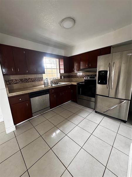 Building Photo - 1020 Indiana Ave