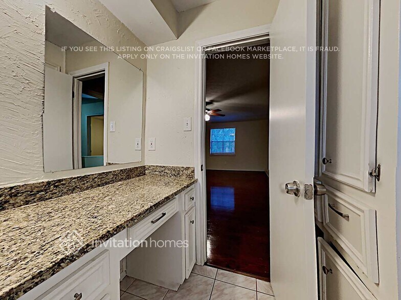 Building Photo - 4019 Laverock Rd