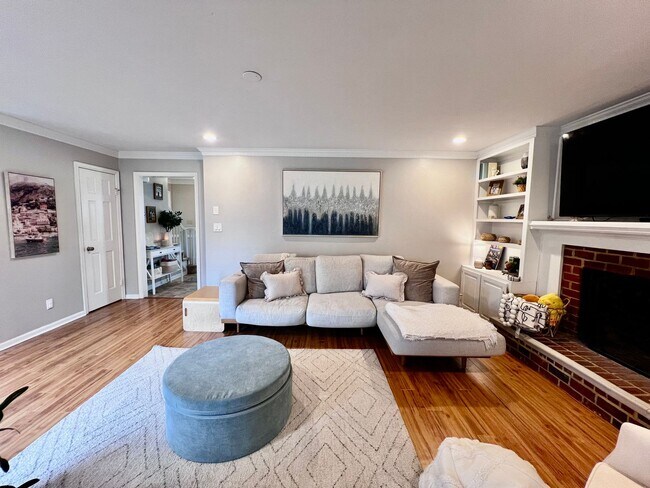 Building Photo - Charming Home in Quiet Salem Woods Cul-de-Sac