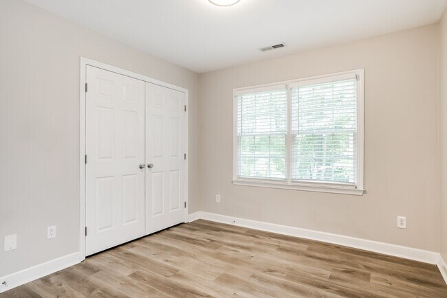 Building Photo - 508 S Allen Rd