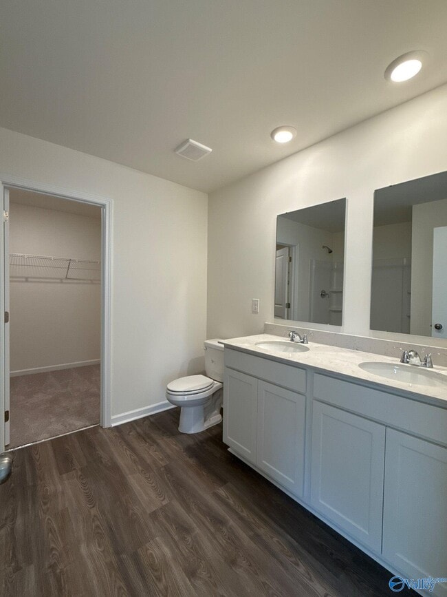 Building Photo - 112 Vulcan St