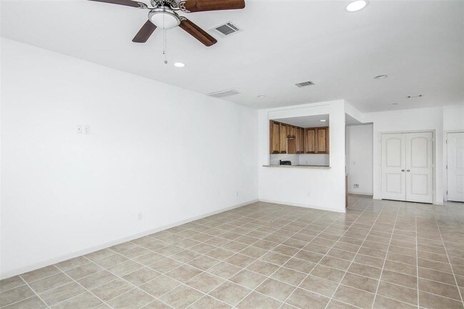 Building Photo - 1718 Louisiana Ave