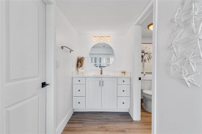 Building Photo - 3500 Galt Ocean Dr