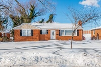 Building Photo - 2000 Gaither St