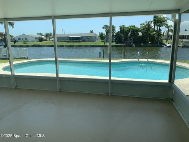 Building Photo - 465 Sundoro Ct