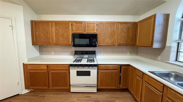 Building Photo - 308 Sierra Way