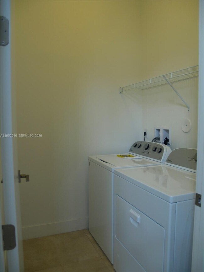 Building Photo - 10053 NW 76th Terrace