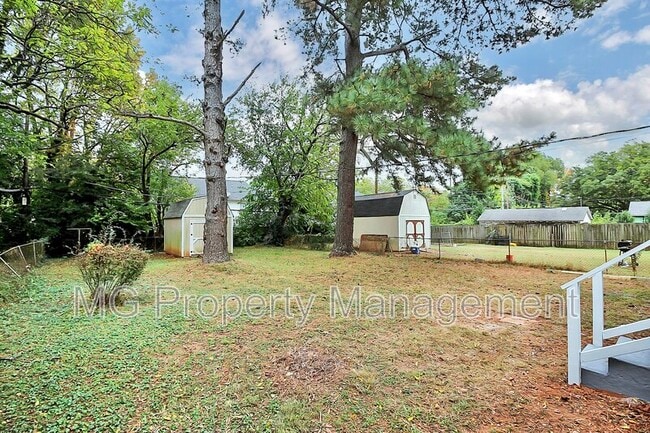 Building Photo - 1419 Herrin Ave