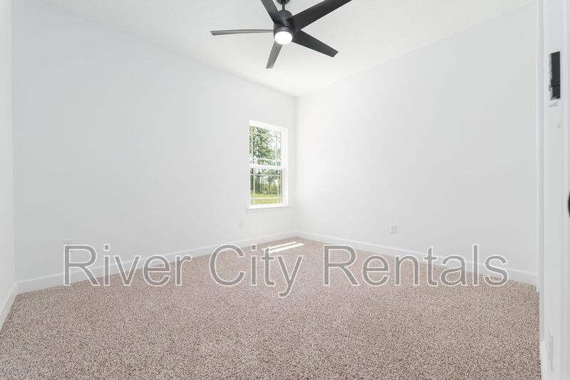 Building Photo - 9273 Dolphin St