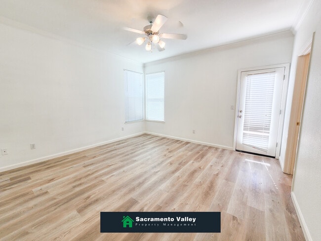 Building Photo - 1901 Yarnell Way