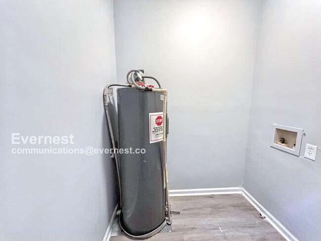 Building Photo - 2175 Fairburn Rd SW