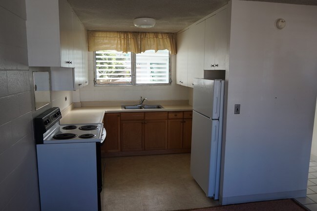 Interior Photo - 3336-3340 Campbell Ave