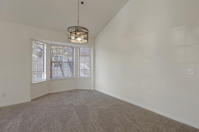 Building Photo - 10252 Danube Dr