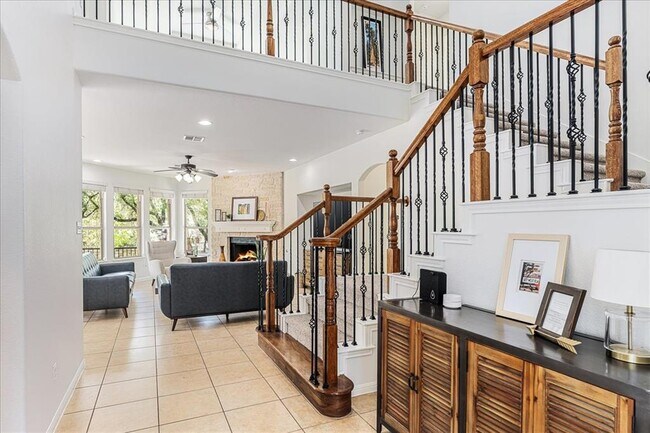 Building Photo - 8113 Via Verde Dr