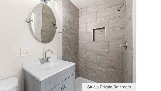 Building Photo - 571 S Taft St