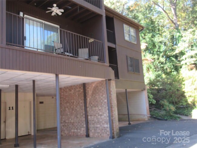 Building Photo - 849 Nottingham Dr