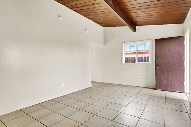 Building Photo - Clairemont Mesa Blvd 4414-4416 Duplex
