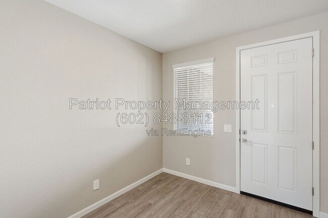 Building Photo - 5635 W Hayduk Rd