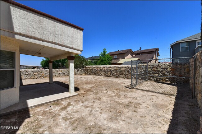 Building Photo - 253 Summerbrooke Ct