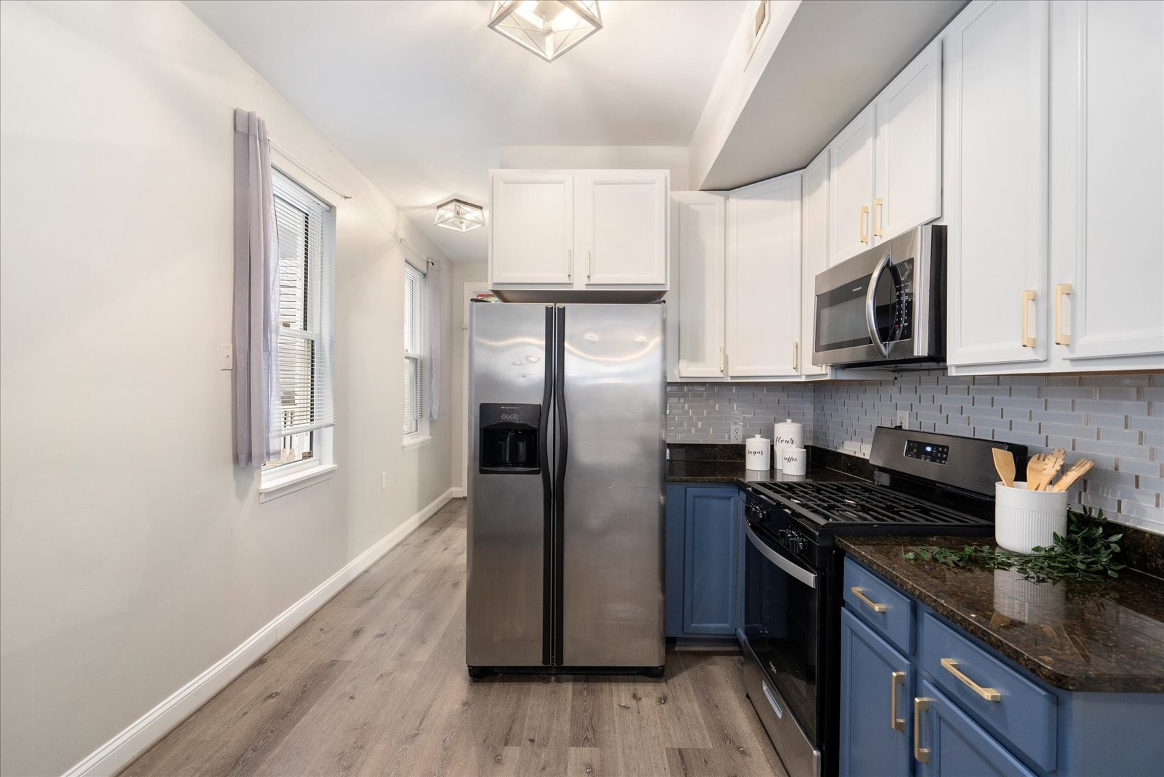 Building Photo - 57 E Heath St