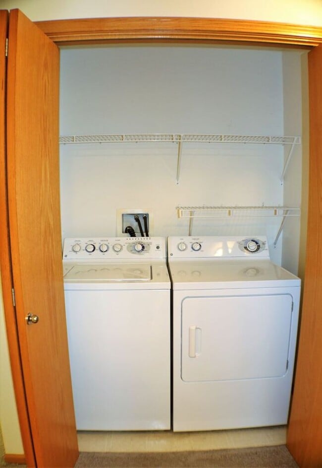 Building Photo - $1,215 | 2 Bedroom, 2 Bathroom CONDO | Designed for Ages 55+ | PET Friendly* | Available for Nove...