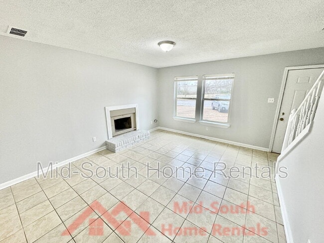 Building Photo - 3538 Christine Rd