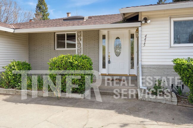 Building Photo - Rare Gem in Lake Natoma Heights! - Tier 1