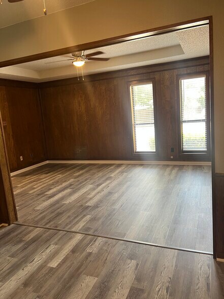 Living Room - 1401 Lackey Ct