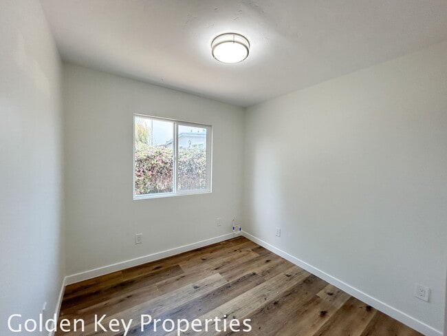 Building Photo - Welcome to your beautifully renovated sing...
