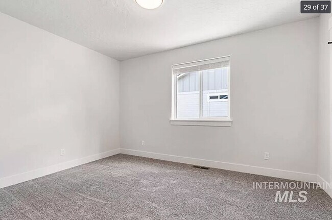 Building Photo - 208 S Nebraska Ave