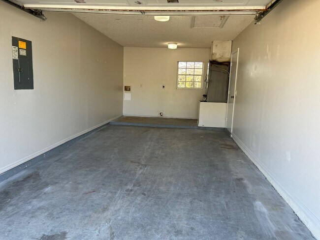 Building Photo - Coming Soon, 2/2 Home in the Lake Joy & Magic Lake Communities