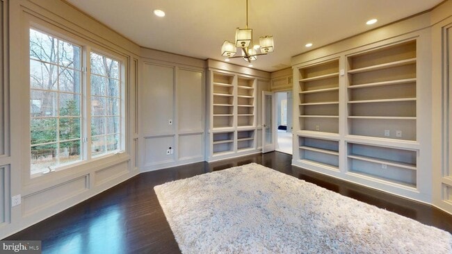Building Photo - 9629 Eagle Ridge Dr