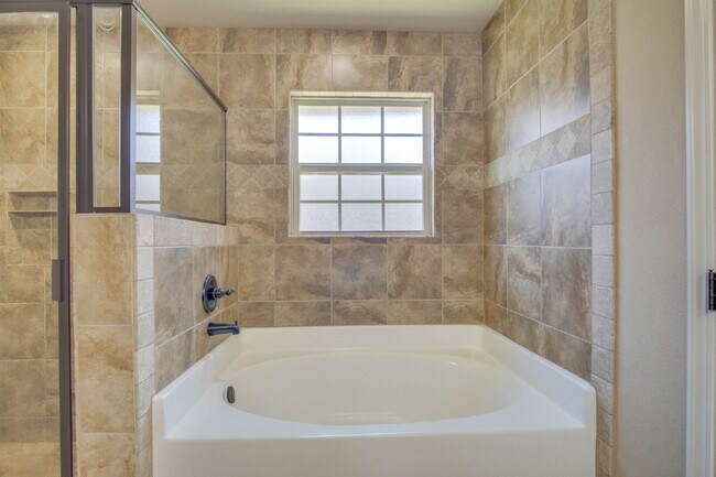 Building Photo - Beautiful 3BR/2.5BA Craftsman-Style Home i...